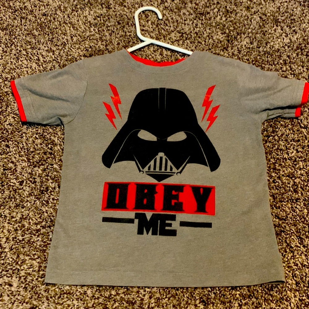 Star Wars shirtsleeve in great condition